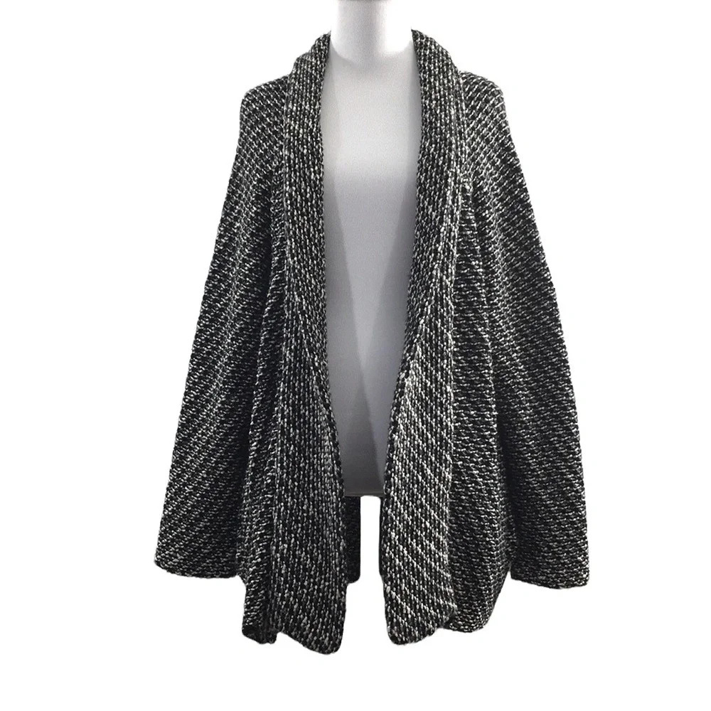 3/$20 Zara Knit Black White Chunky Cardigan Sweater Womens Medium Open Front‎